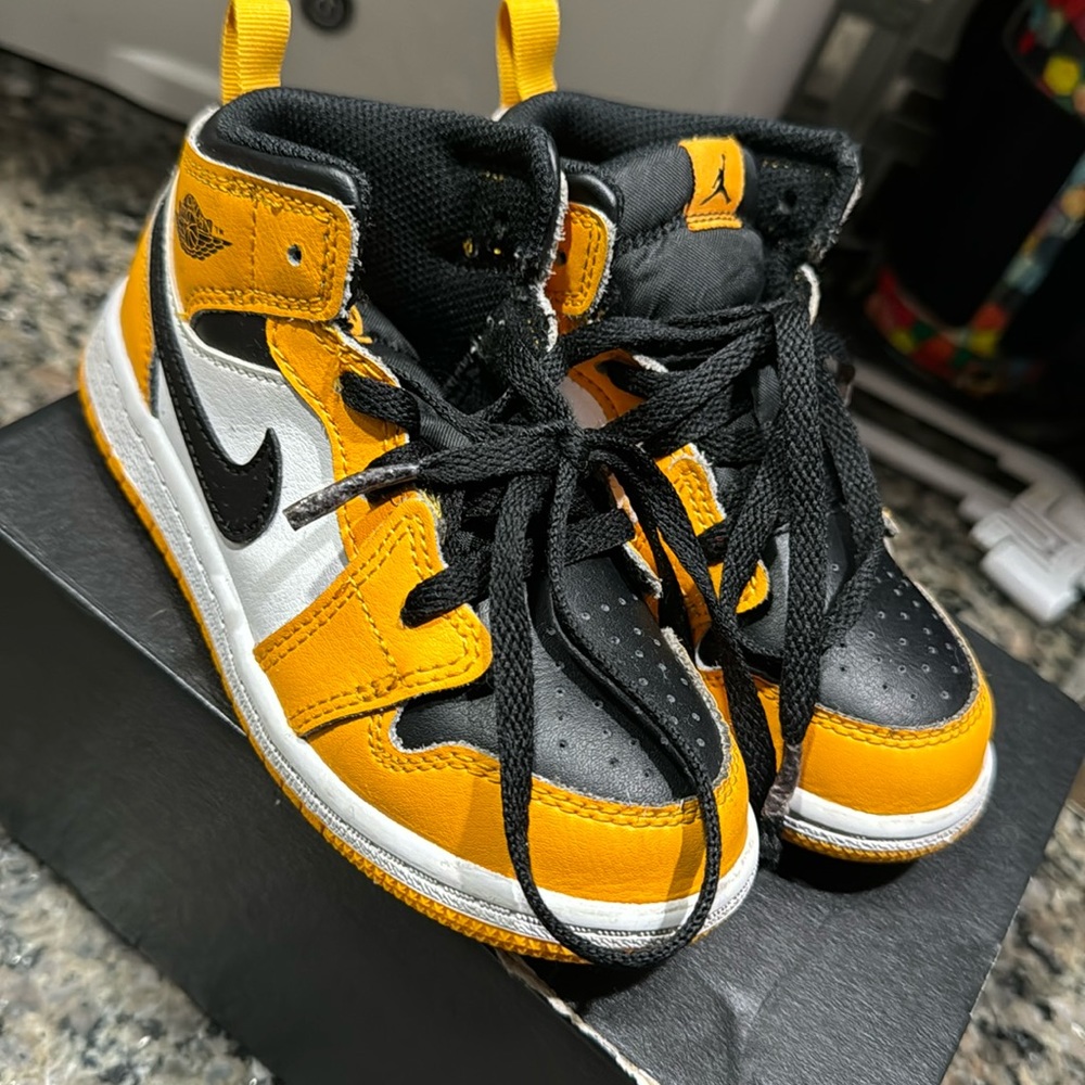 Toddler boy gym shoes